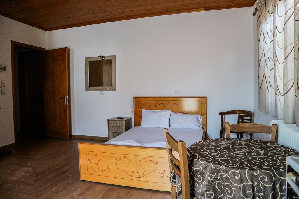 Hotel Elatofilito Athamanio 外观 照片