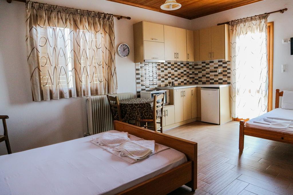 Hotel Elatofilito Athamanio 外观 照片