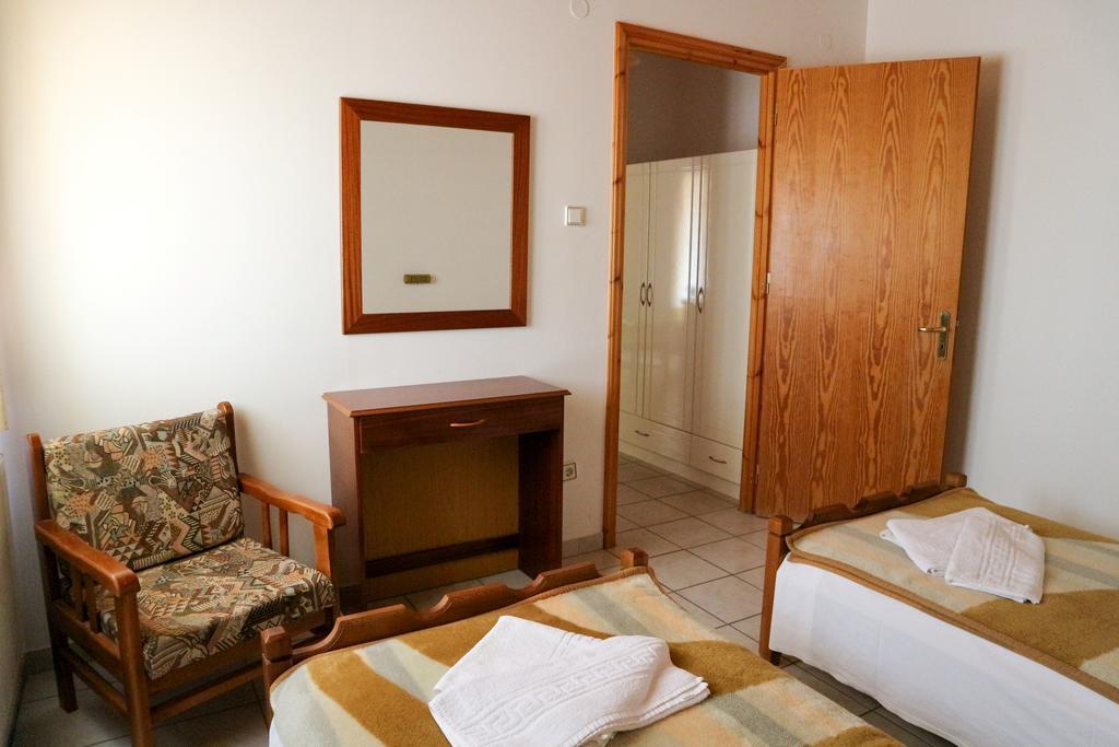 Hotel Elatofilito Athamanio 外观 照片