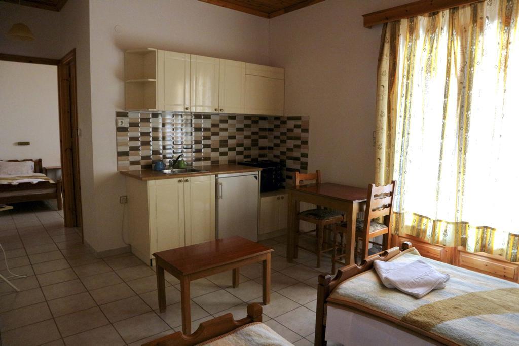 Hotel Elatofilito Athamanio 外观 照片